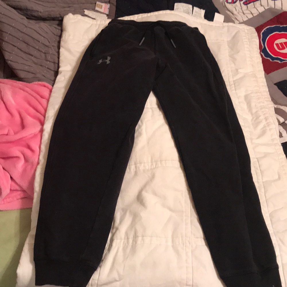Black under armor joggers